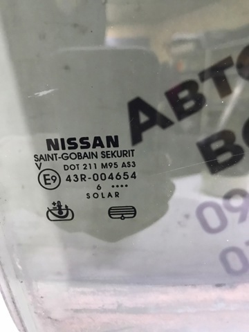 82300EB33A NISSAN Стекло двери задней правой купить в Львов