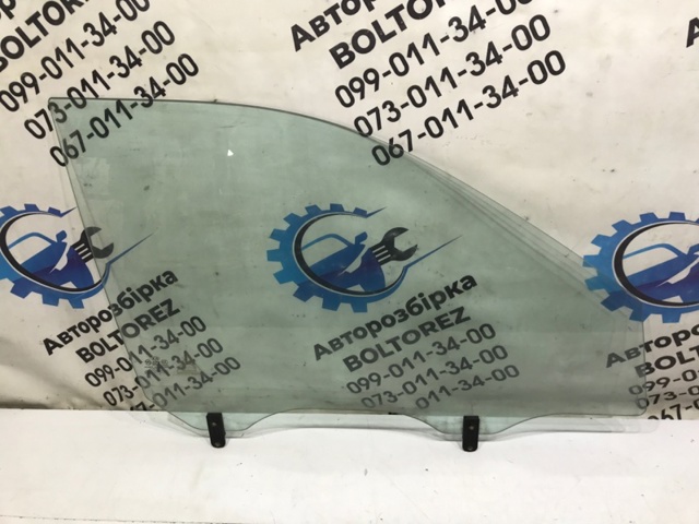 Стекло передней двери, правой 824201F000 HYUNDAI