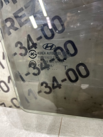 HYUNDAI 824212H010 Стекло двери передней правой в наличии Ирпень
