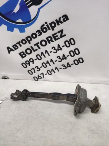 Ограничитель открывания двери, задний правый 82430CG000 NISSAN