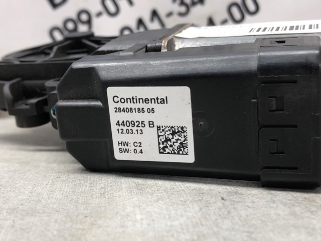 824502T010 HYUNDAI Мотор стеклоподъемника двери передней левой купить в Сумы