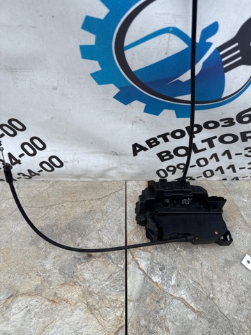 Замок задней правой двери  825029240R RENAULT