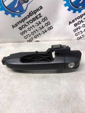 Дверная ручка правая пассажирская 826511H000 HYUNDAI