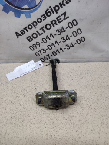 HYUNDAI 826611F010 Ручка двери передней наружная правая в наличии Ирпень