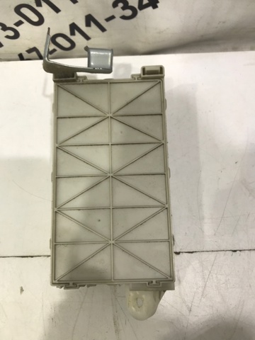 8273342060 TOYOTA Блок предохранителей задний салонный купить в Ровно
