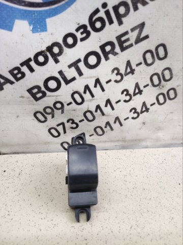 Кнопочный блок управления стеклоподъемником задний 83071FG110 SUBARU