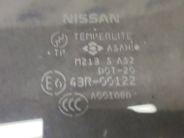 NISSAN 833018H301 Стекло кузова (багажного отсека) левое в наличии Каменское