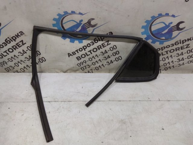 Стекло-форточка двери, задней, левой 834172T010 HYUNDAI