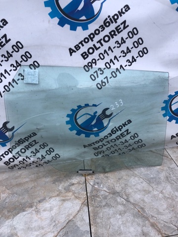 Стекло задней правой двери 834212P000 HYUNDAI