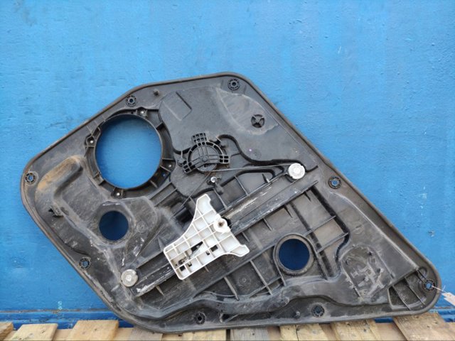 Стеклоподъемник задней левой двери 834713X000 HYUNDAI