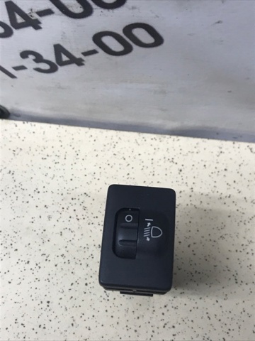 Кнопка корректора фар 8415202040 TOYOTA