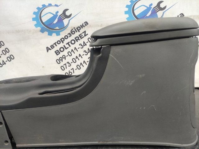HYUNDAI 8461026000YD Консоль панели управления центральная в наличии Ужгород