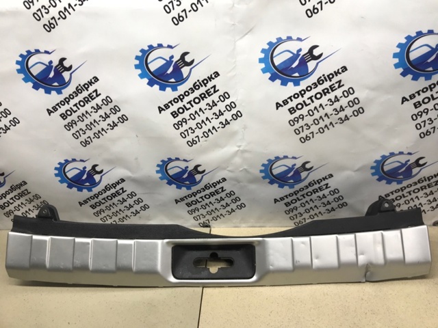Накладка бампера заднего, верхняя защитная 84992JG00A NISSAN