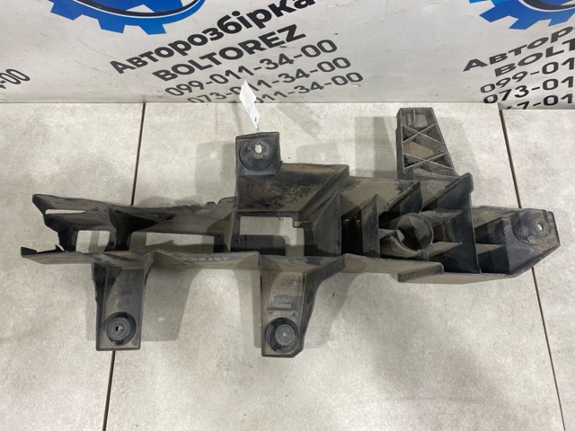 850930447R RENAULT Кронштейн бампера заднего левый купить в Запорожье