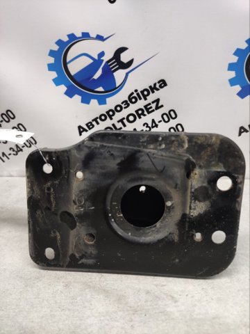 85210CG000 Кронштейн усилителя заднего бампера купить Киев