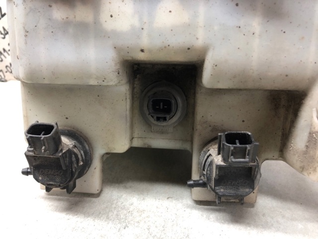 TOYOTA 8535548020 Бачок омывателя в наличии Ужгород