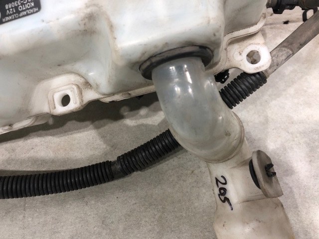 8535560180 TOYOTA Бачок омывателя стекла купить в Ровно