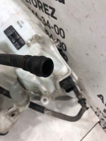 TOYOTA 8535560180 Бачок омывателя в наличии Запорожье