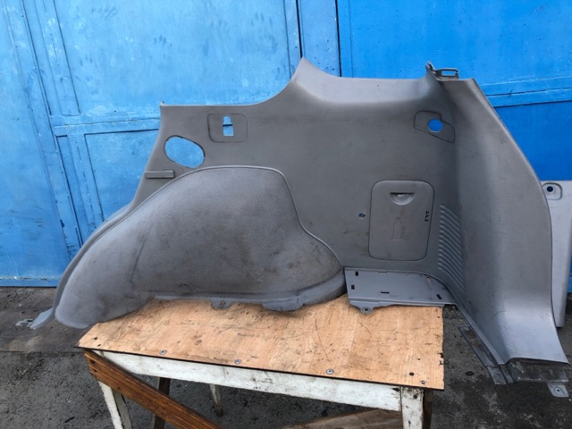 Облицовка багажного отсека, правая 855553E001CY HYUNDAI