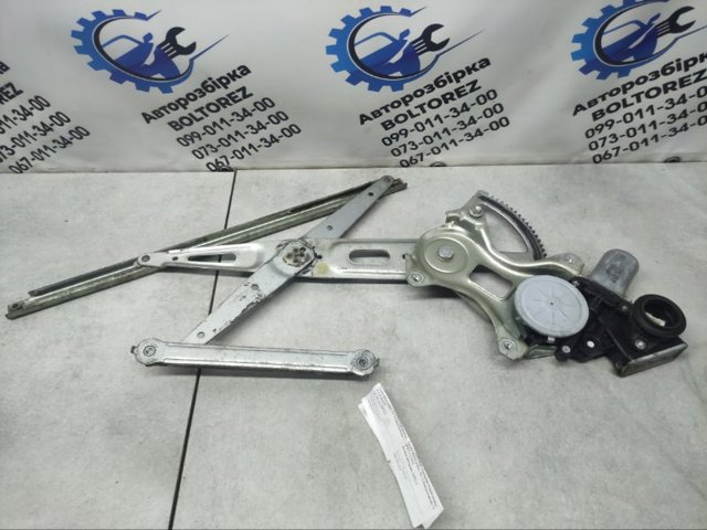 Мотор стеклоподъемника двери передней, левой 8572042090 TOYOTA