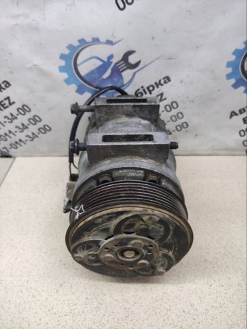Компрессор кондиционера 8602621 VOLVO