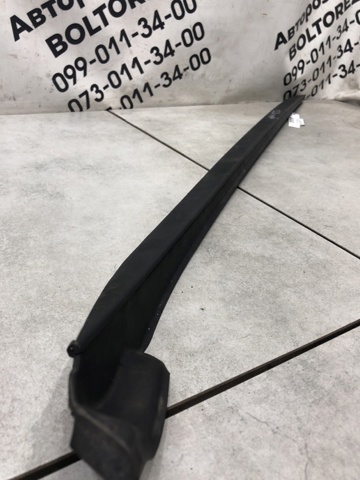 Молдинг лобового стекла, правый 861322L000 HYUNDAI