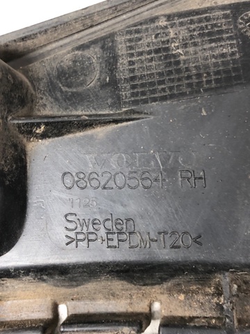 8620564 VOLVO Кронштейн бампера переднего правый купить в Ровно