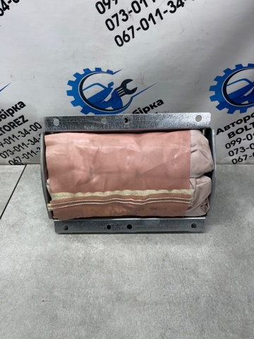Подушка безопасности (AIRBAG) пассажирская 8623232 VOLVO