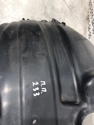 HYUNDAI 868202P000 Подкрылок передний правый в наличии Запорожье
