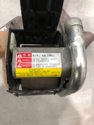 868848H715 NISSAN Ремень безопасности передний правый купить в Одесса