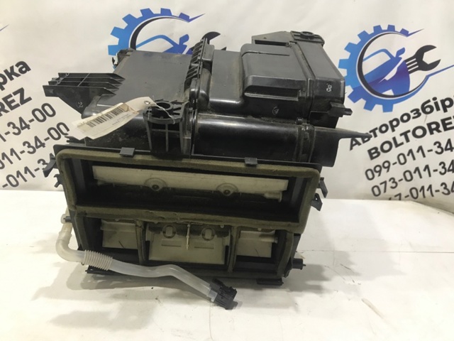 TOYOTA 8713005150 Корпус вентилятора печки в наличии Львов