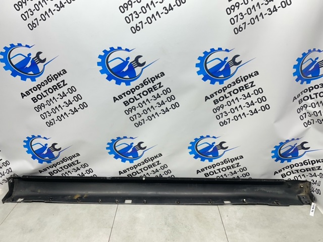 877723E500 Накладка (молдинг) порога наружная правая купить Полтава