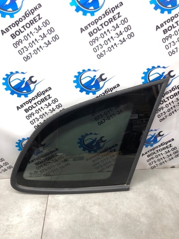 Стукло багажника, правое 878202B030 HYUNDAI