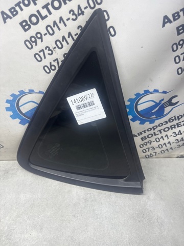 Стукло багажника, правое 878202R300 HYUNDAI