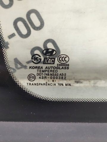 87870H1041 Стекло кузова (багажного отсека) левое купить Полтава