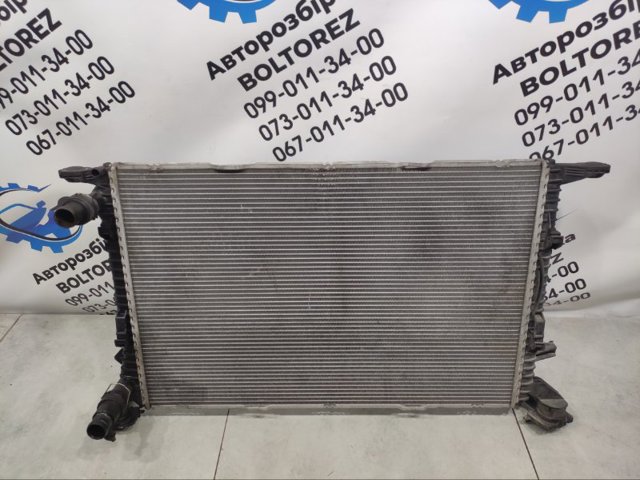 Радиатор охлаждения 8K0121251L VAG