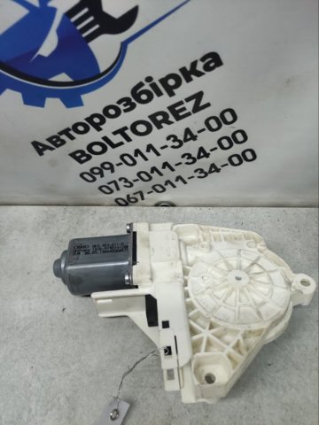 Мотор стеклоподъемника двери задней, левой 8K0959811C VAG