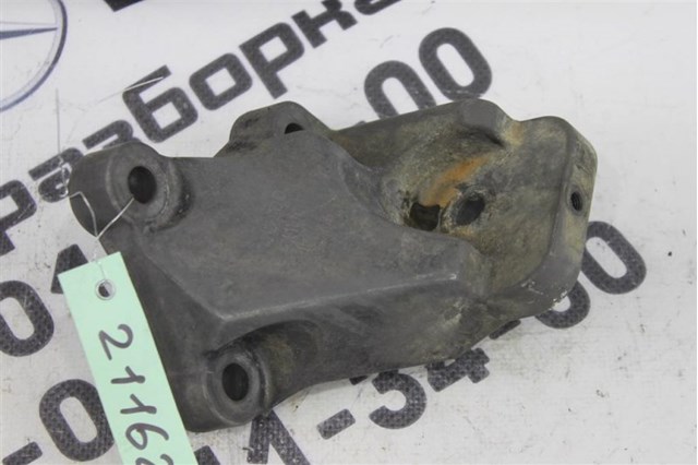 Кронштейн опоры двигателя 9161141 VOLVO