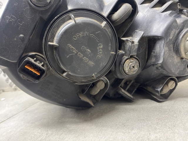 HYUNDAI 9210207510 Правая фара в наличии Николаев