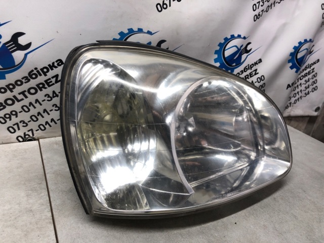HYUNDAI 9210226220 Правая фара в наличии Черновцы