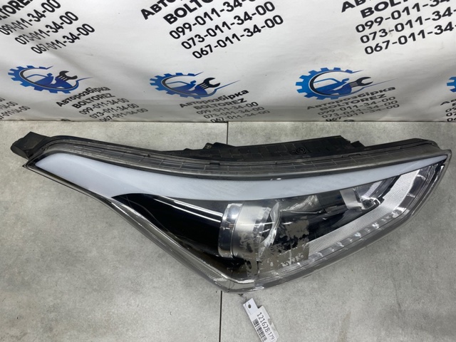 92102M0100 HYUNDAI Правая фара купить в Павлоград