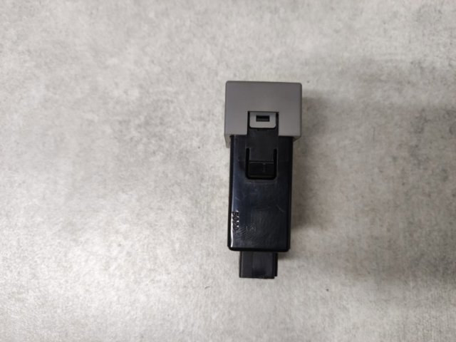 HYUNDAI 932303E000CY в наличии Черновцы