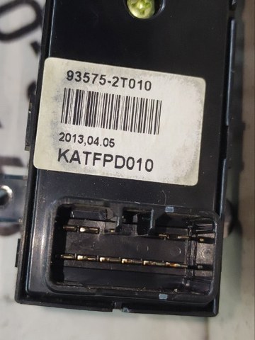935752T010 HYUNDAI купить в Черновцы