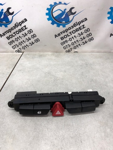 Кнопка аварийной сигнализации 937001H000 HYUNDAI