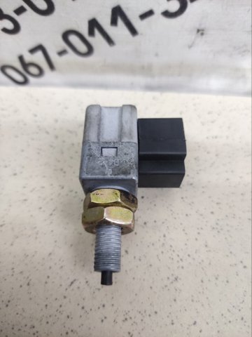 HYUNDAI 9381038110 Датчик включения стопсигнала в наличии Ровно