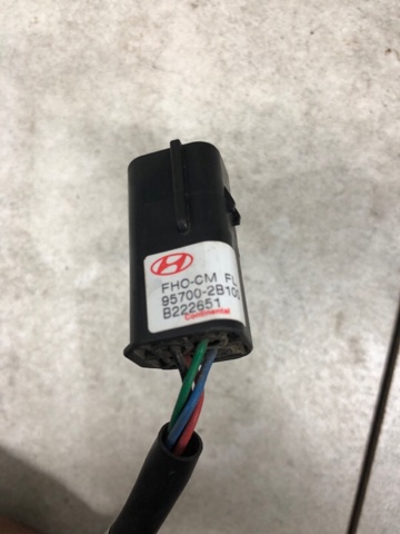 957002B100 Датчик сигнализации парковки (парктроник) задний купить Хмельницкий