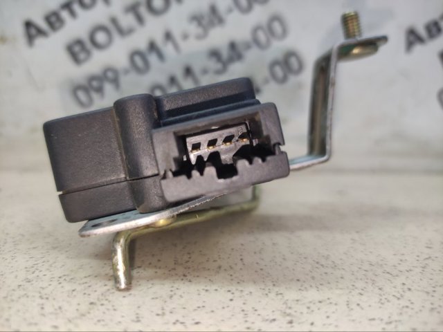 9575026000 HYUNDAI Мотор-привод открытия/закрытия замка багажника (двери 3/5-й задней) купить в Хмельницкий
