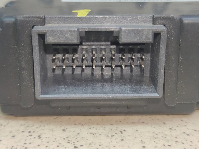 HYUNDAI 958004U100 в наличии Черновцы