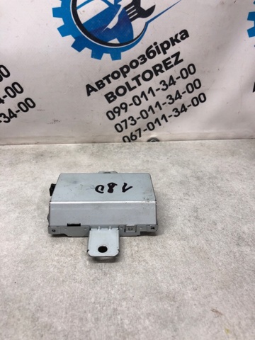 USB-разветвитель 961201H700 HYUNDAI