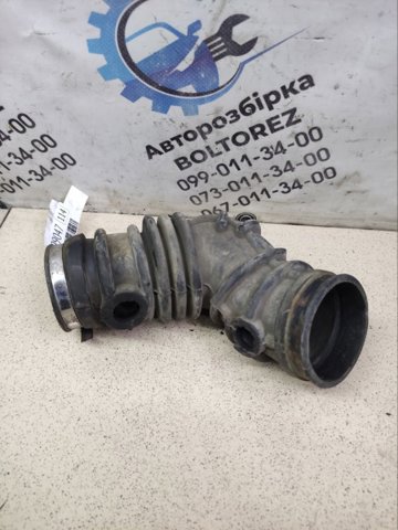 Патрубок воздушный, выход воздушного фильтра 96181663 GM